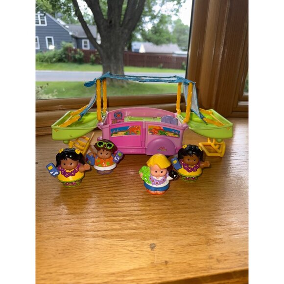 Fisher Price Little People Pink & Green Camping Set With Figures - Picture 6 of 8